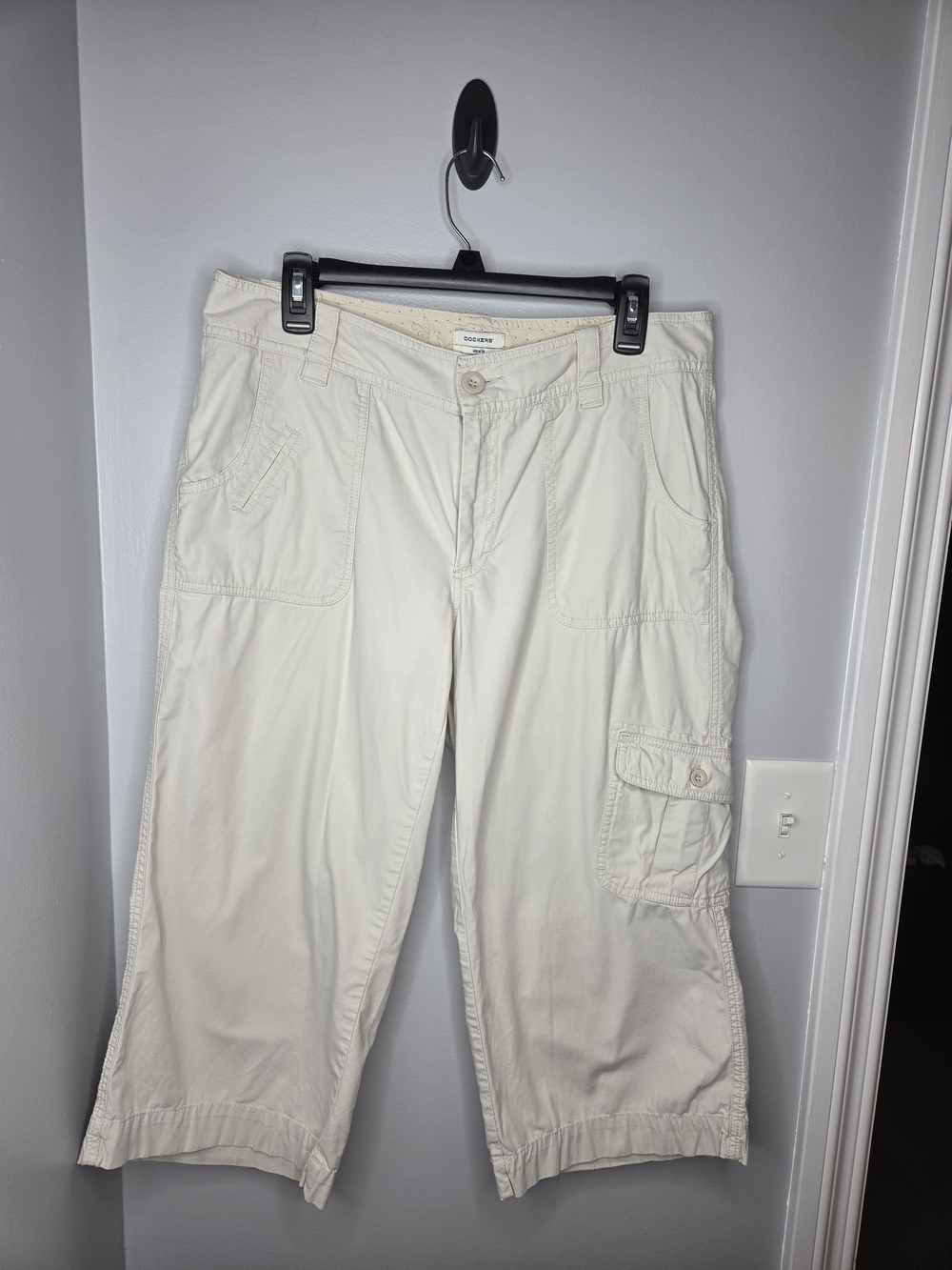Dockers Khacki Capris